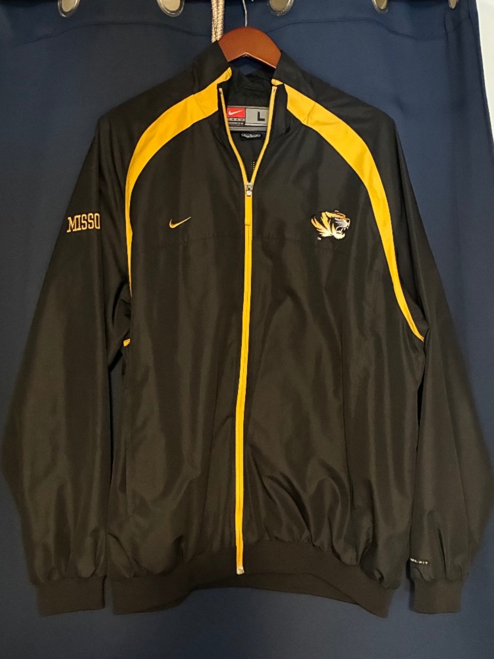 Mizzou Nike Zip up Jacket - Unisex Size L